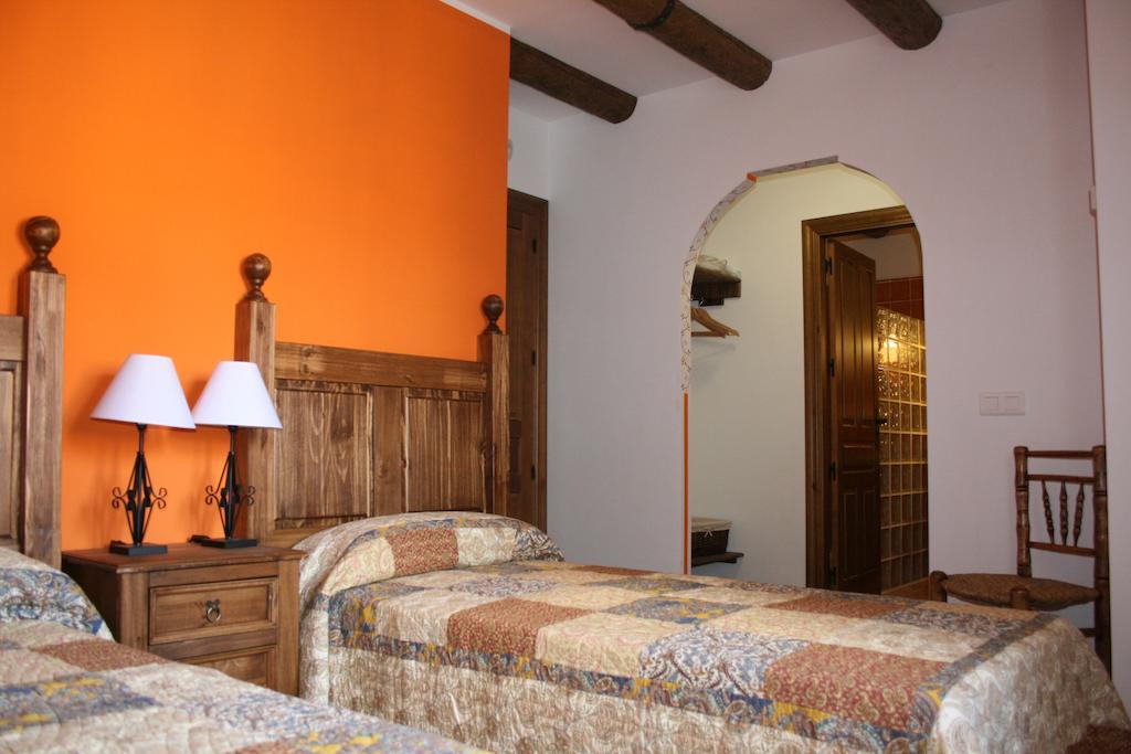 La Casa Del Azafran Villa Villanueva del Rebollar de la Sierra Rum bild
